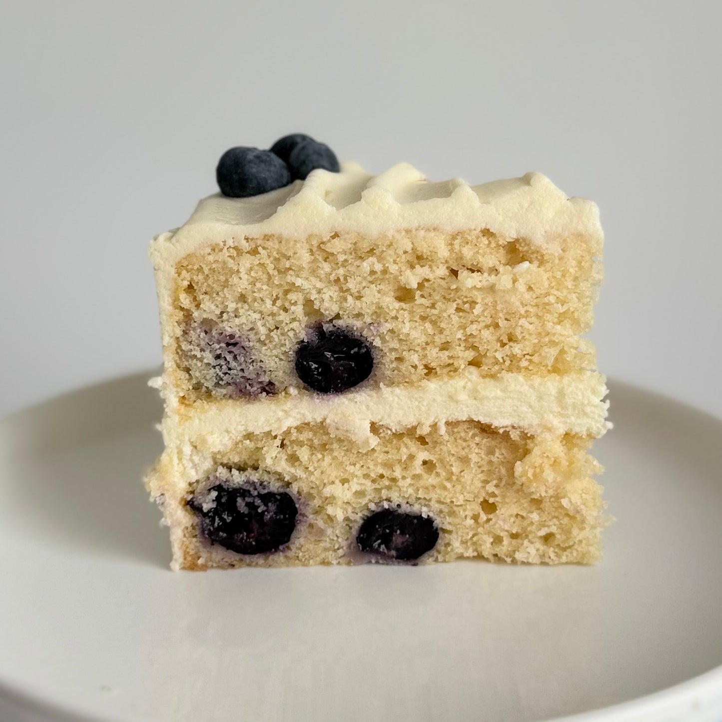 Lemon & Blueberry Cake with Cheese Cream Frosting (8-10 servings)