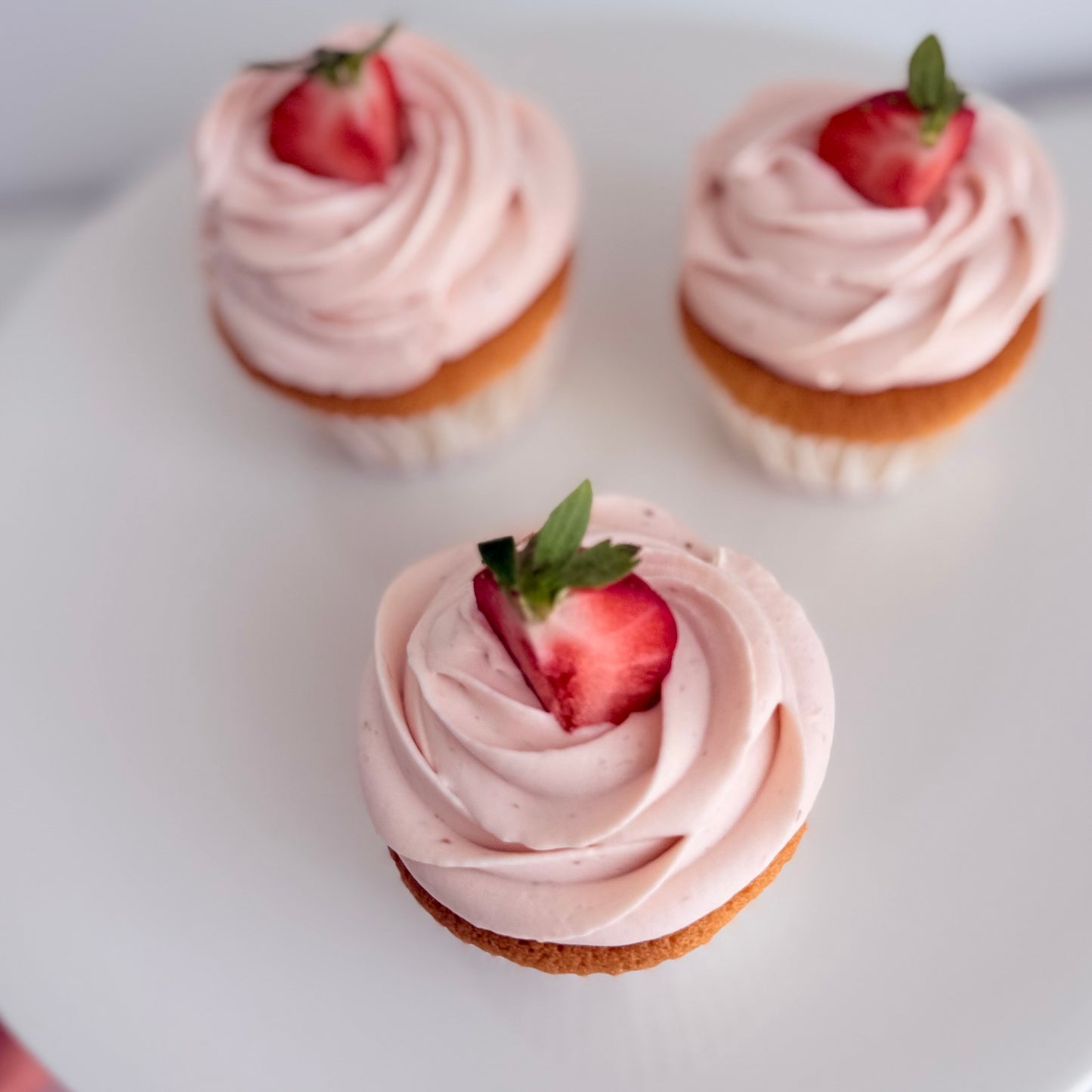 Vanilla & Strawberry Cupcakes