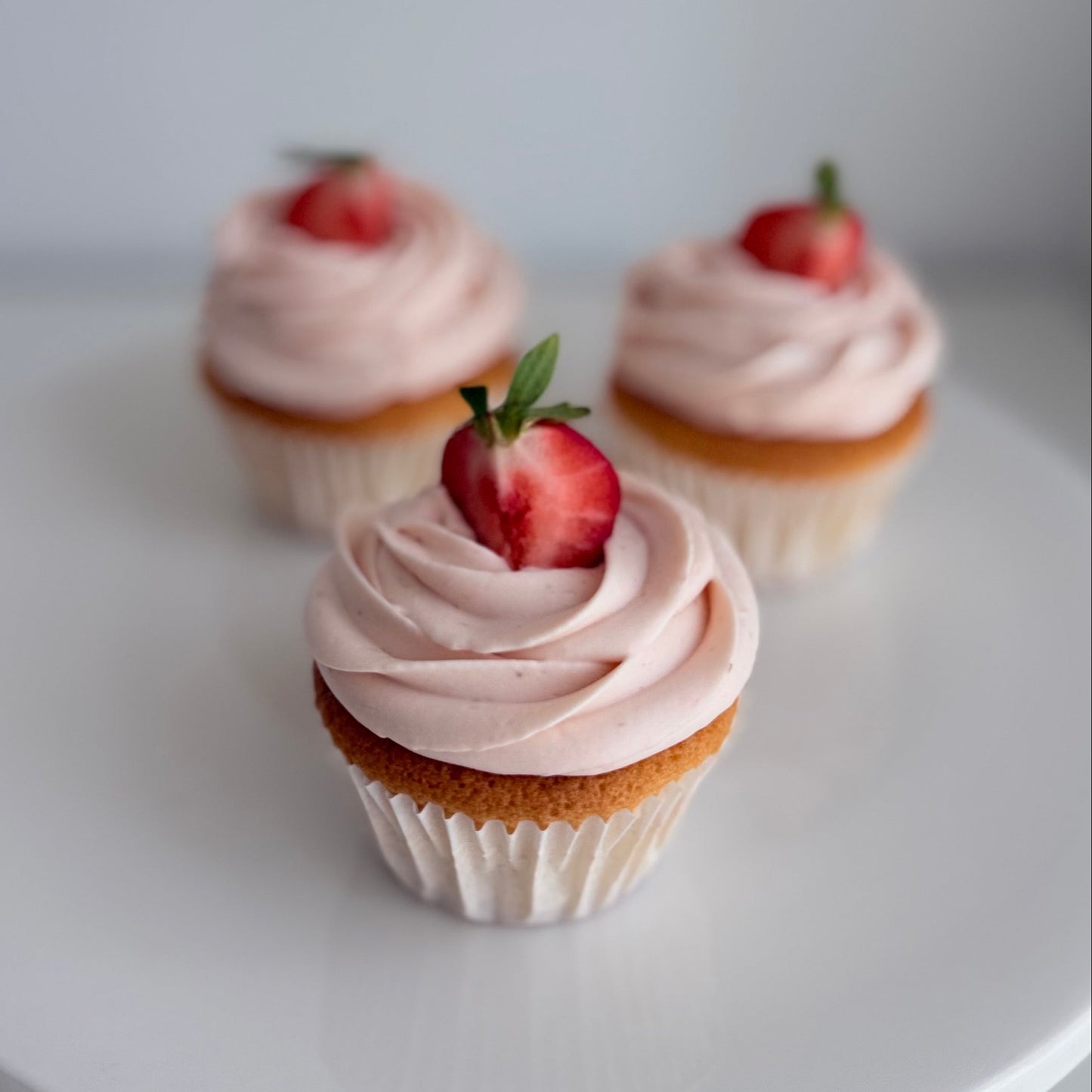 Vanilla & Strawberry Cupcakes