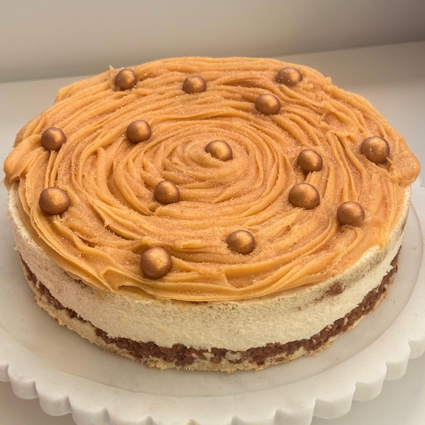 Honey Cake with Passion Fruit Caramel (23cm)