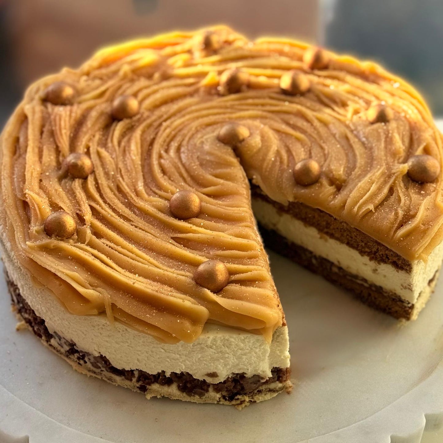 Honey Cake with Passion Fruit Caramel (23cm)